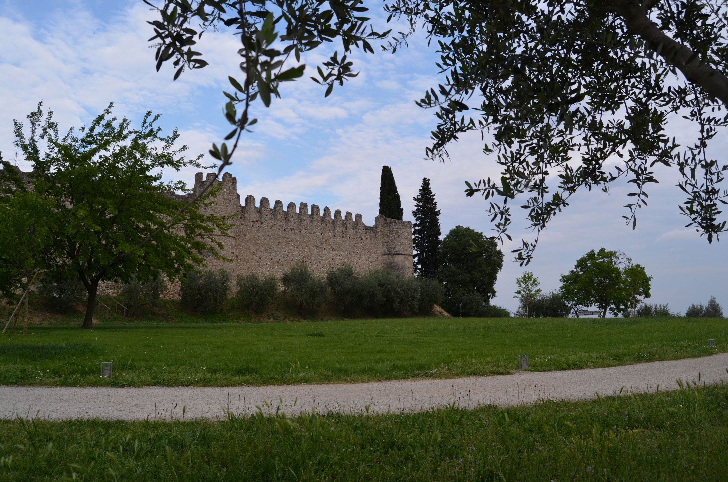 uliveto, castello di Moniga del garda